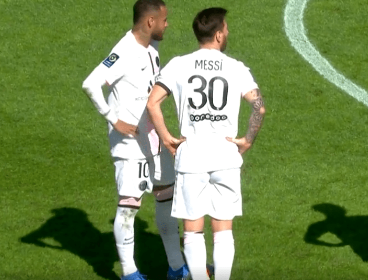 包含雷恩豪取比赛胜利，反客为主掌控场上局势的词条