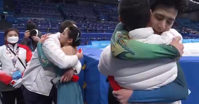 阿贾克斯今日表现抢眼，武磊整场无解，教练赛后亲自拥抱的简单介绍